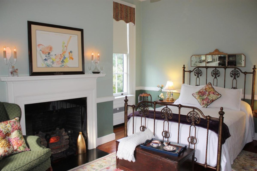 Room image 4