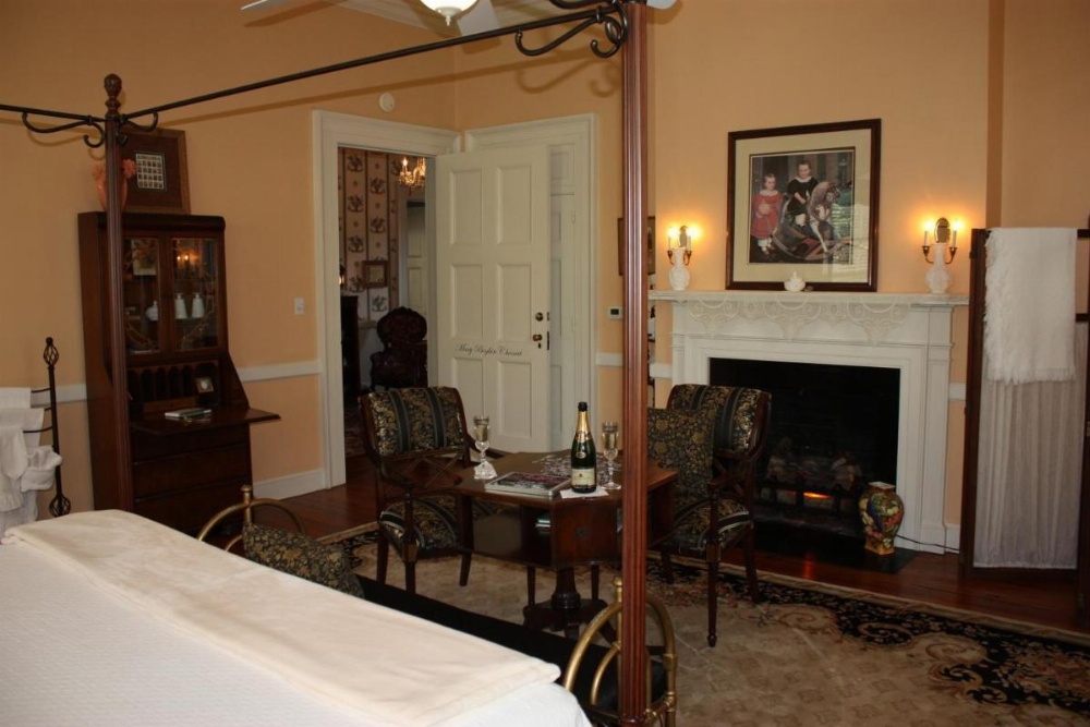 Room image 3
