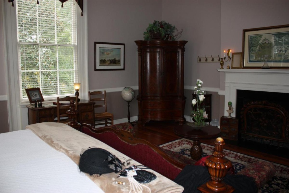 Room image 4